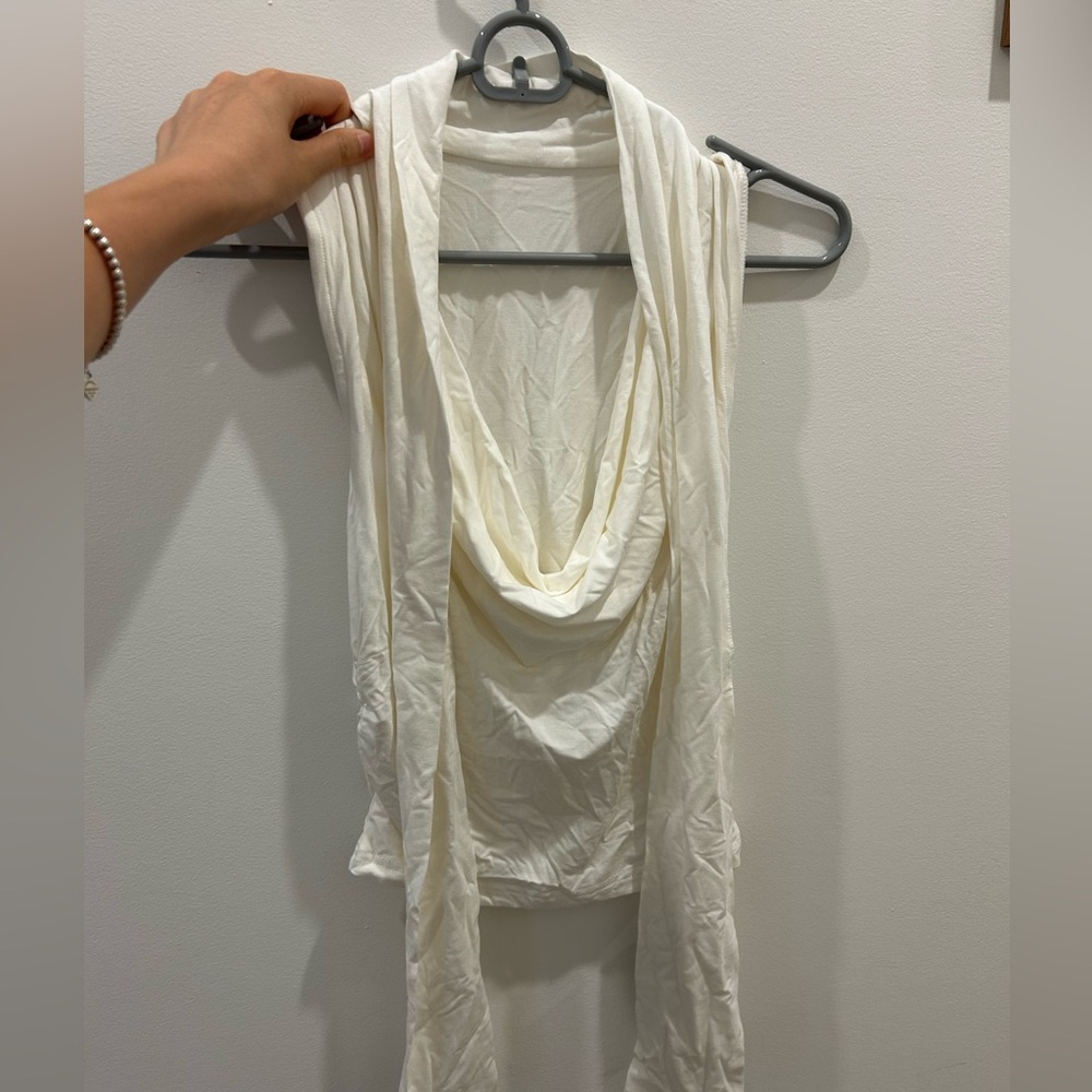 Trendy white collar tank